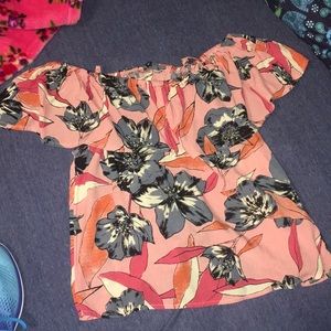 BILLABONG: BRAND NEW OFF THE SHOULDER TOP!